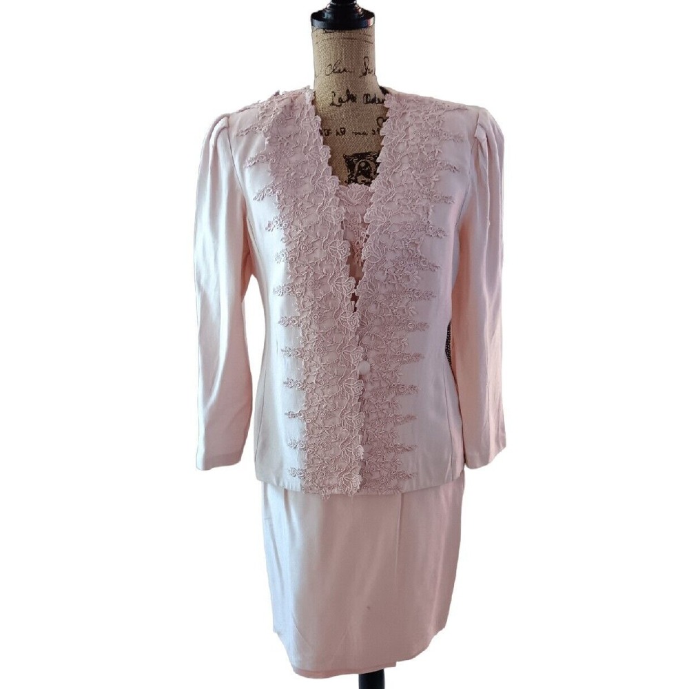 Evanna Women's Floral Applique Pastel Pink 3 Piece Skirt Suit size 10  AA334